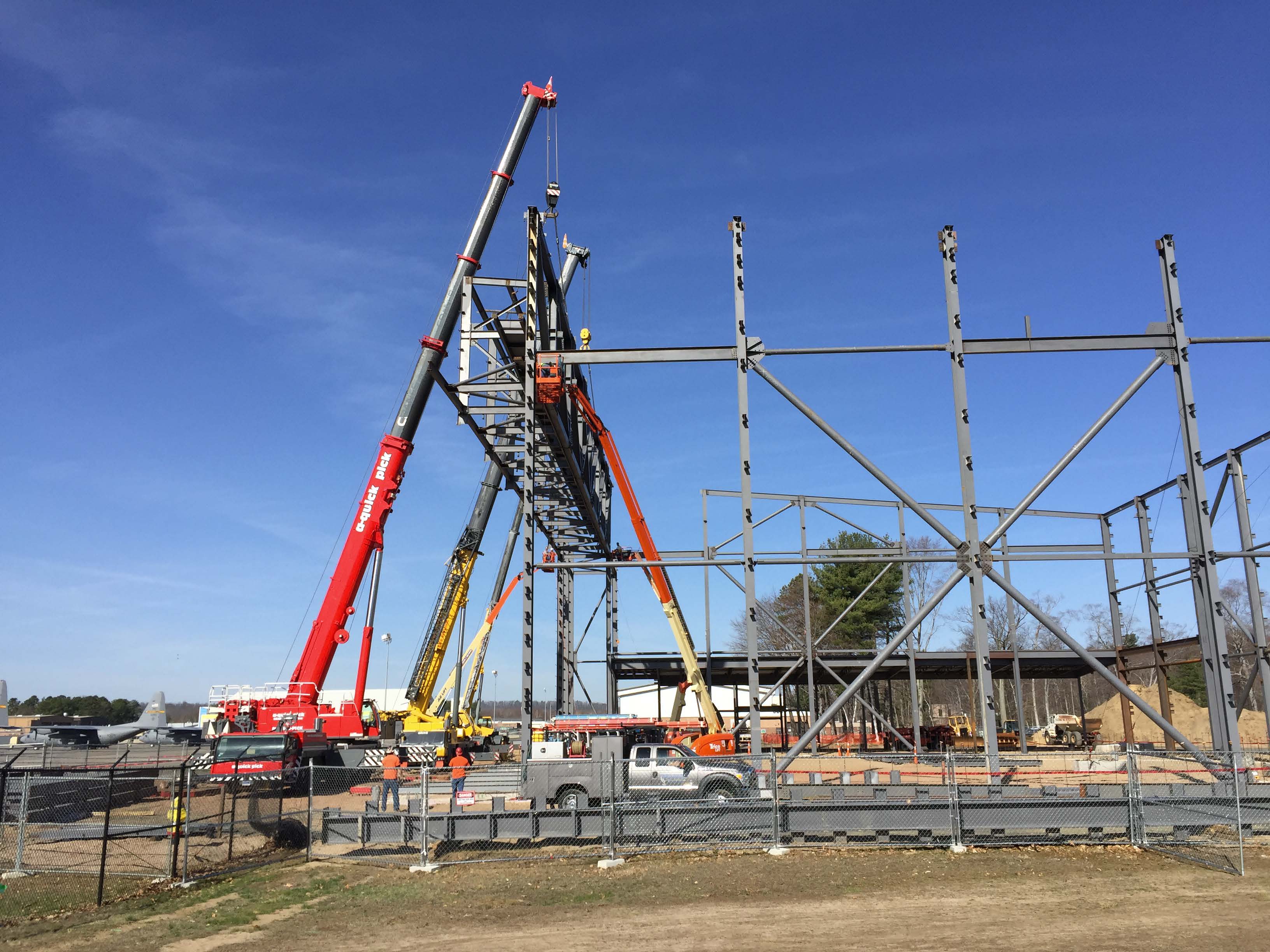 Maiden Voyage: 400 Ton Liebherr Sets Super Truss in 2 Crane Pick — image 6