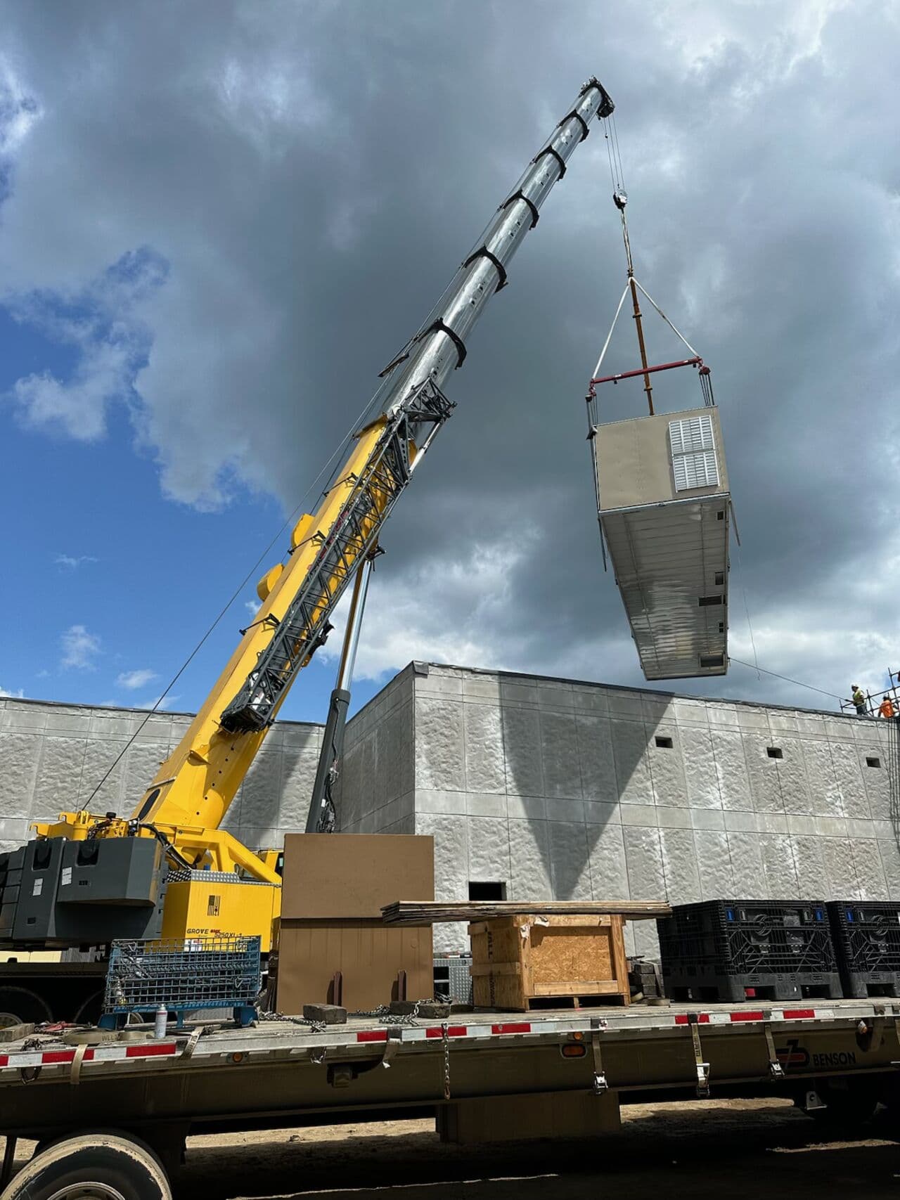 Quick Pick crane making a precision lift