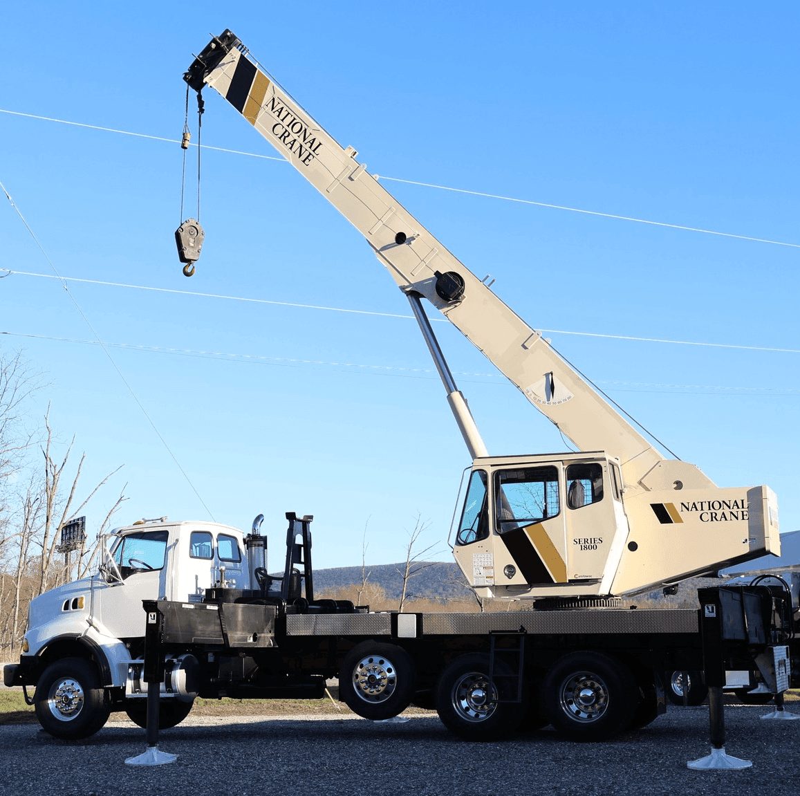 30 t National Swing Cab — Boom Trucks