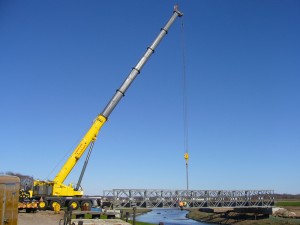 Quick Pick Crane 275 Ton Setting Bridge